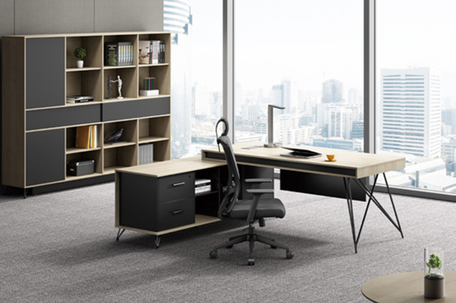 班臺(tái)后視圖